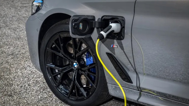 Le gouvernement Arizona doit abandonner la fiscalité sur les plug-in hybrides